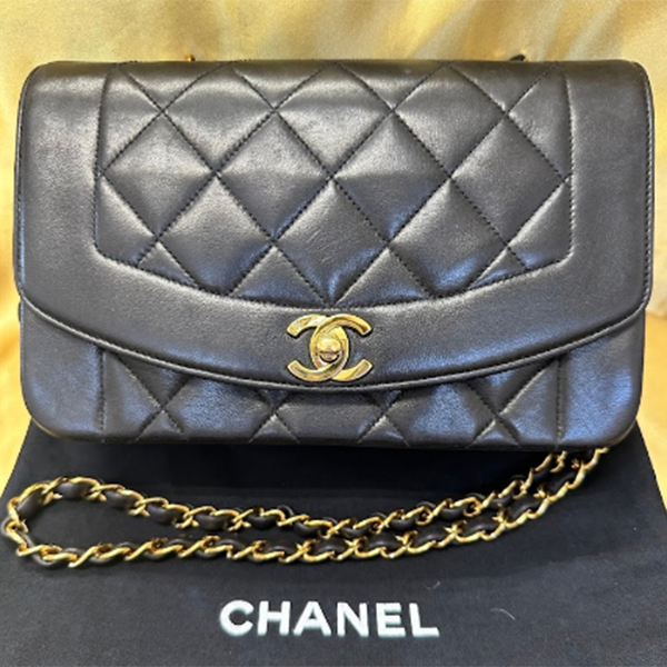 シャネル ショルダーバッグ