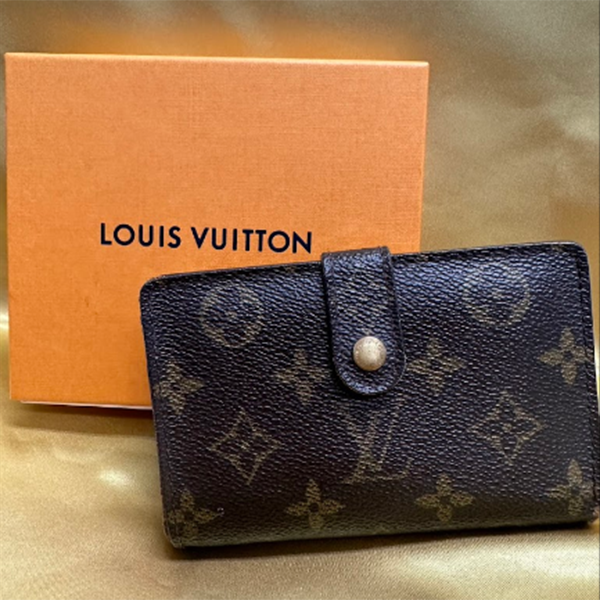 ルイヴィトン モノグラム財布