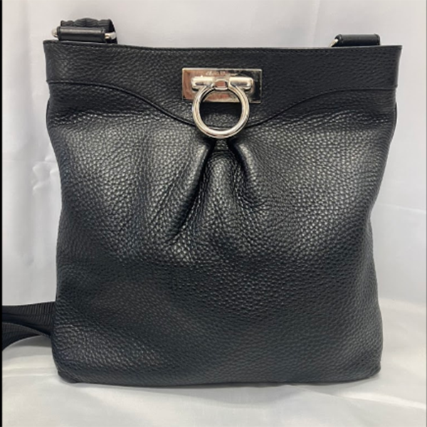 フェラガモバッグ