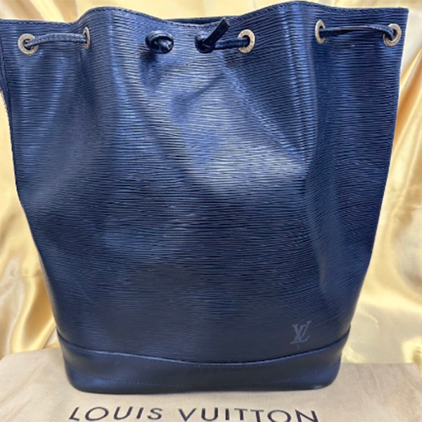 ルイヴィトン エピ ノエ ハンドバック